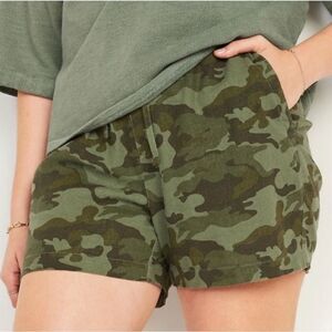 NWT Old Navy XL High Waisted Camo Shorts J-1354